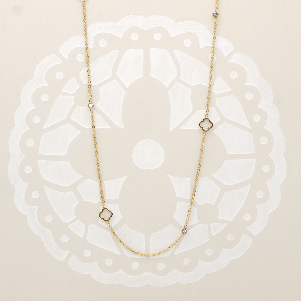 Cloveria Necklace