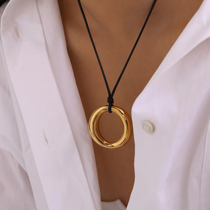 Maris Necklace